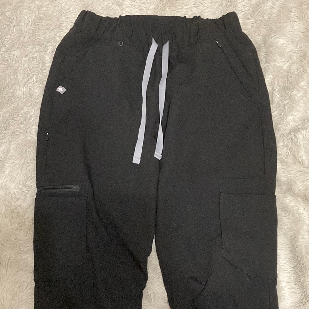 Figs black joggers!